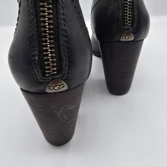 UGG Charlotte Seaweed black leather ankle boot size 6 laser cut perforated - Picture 10 of 13